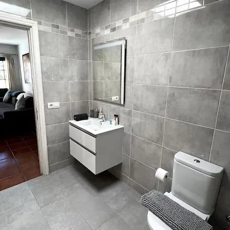 Apartment Casa Breen - Spacious 1 Bedroom In Matagorda With Communal Pool *